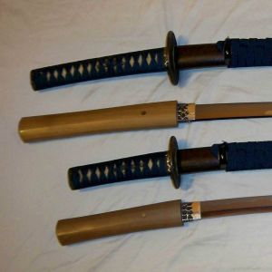キュウリで表現した「日本刀」の形状の変遷。