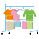 【衝撃】渋谷のタワレコ、とんでもないモノをハンガーとして再利用してしまう😨「音楽への冒涜だ…」