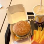 【衝撃】日本のマクドナルド界隈が殺伐としていますが、ここでインドのマクドの箱をご覧くださいｗｗｗ