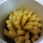 「じゃがりこって最後こうなりがち」→あるX民の写真が“あるある”すぎると話題に🤔