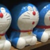 【速報】セリアで売っているドラえもんのフィギュアが…ぺしゃんこすぎる件ｗｗｗ
