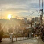 【形骸化】谷中銀座にある『夕焼けだんだん』、マンションのせいで景観が最悪に😨