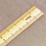 【悲報】竹でできた定規「竹尺」が国内生産終了の危機…理由は国産竹材の不足